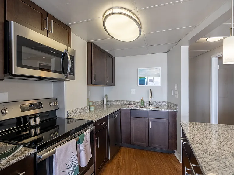 University Club Apartments — Photo 17
