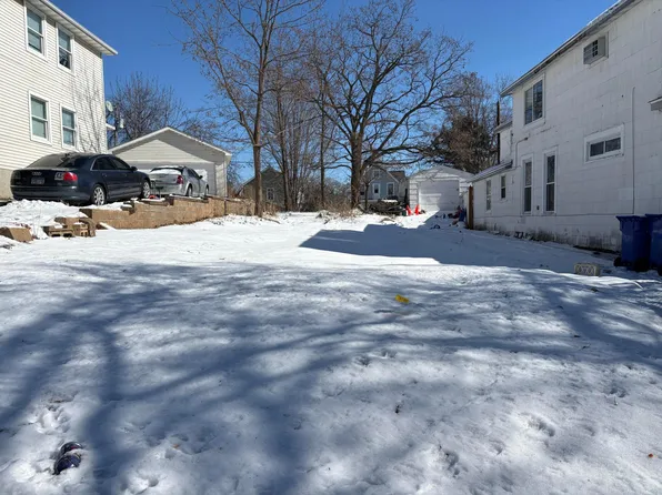 880 Clark St, Saint Paul, MN 55130