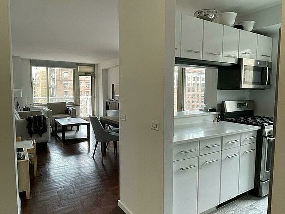 2nd image of 2373 Broadway APT 1130