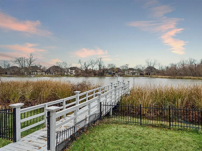 226 Jade Point — Photo 4