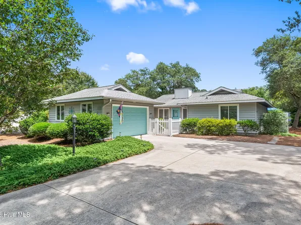 609 Camellia Lane, Sunset Beach, NC 28468