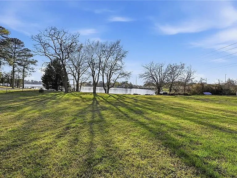 5207 Riverwood Rd — Photo 2
