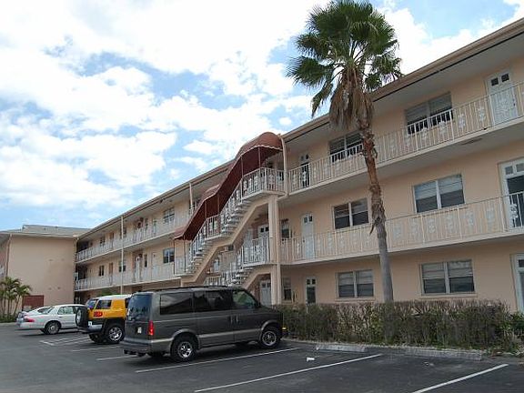 58 Unit building