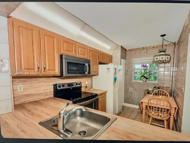 430 NE 210th Circle Ter #3-201 — Photo 10