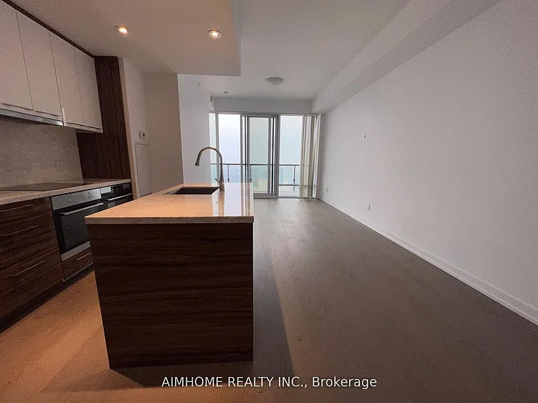 488 University Ave #5103 — Photo 12