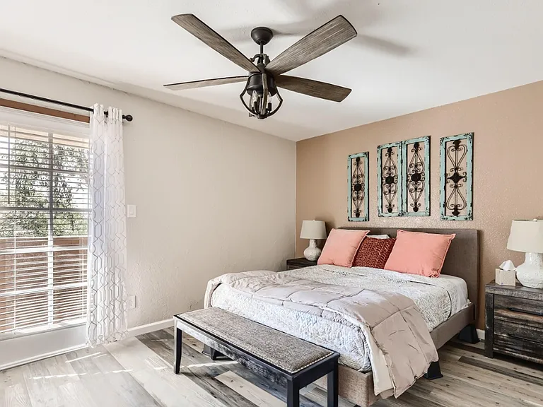 1425 E Desert Cove Ave #44 — Photo 1