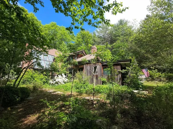 119 Buffam Rd, Pelham, MA 01002