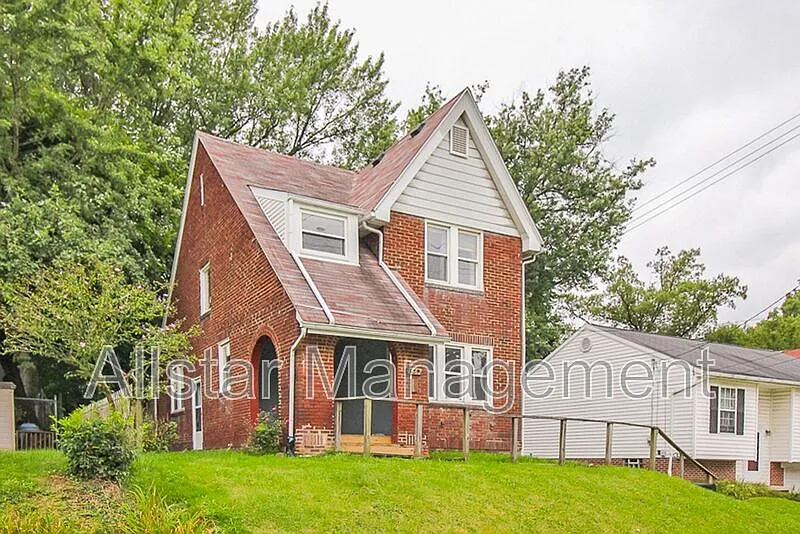 3 bed, 1.0 bath, 1460 sqft, $1,095 — Photo 4