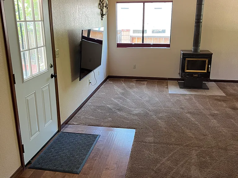 39900 Lakeview Dr — Photo 7