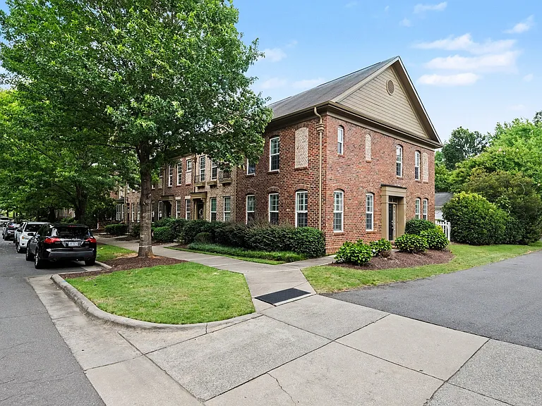 11245 Cedar Walk Ln — Photo 36