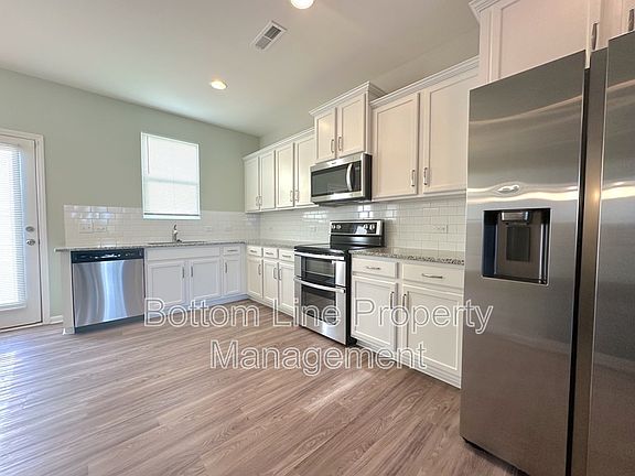 3rd image of 14910 Meacham Farm Dr