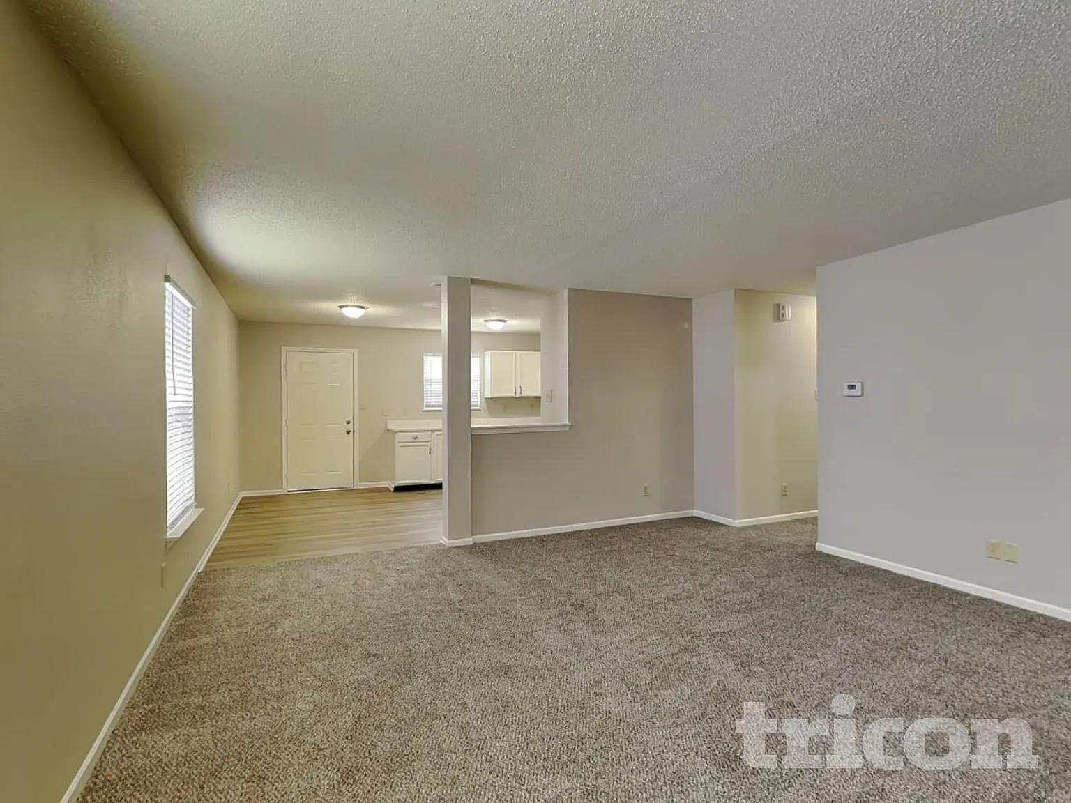 1909 Blue Pine Lane Indianapolis IN — Photo 2