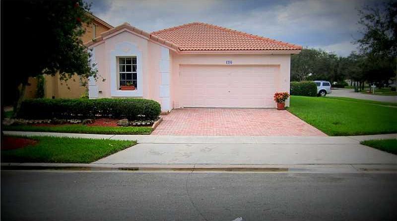 1st image of 1296 NW 170th Ter