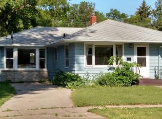 709 2nd Ave NE, Jamestown, ND 58401