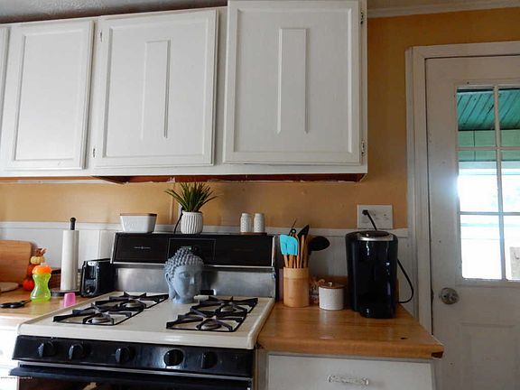 2nd image of 29 Villa St