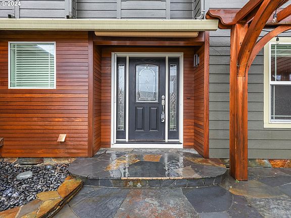 4th image of 2518 NE 145th Cir