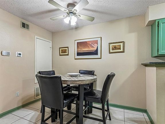 4th image of 734 Village Rd #D