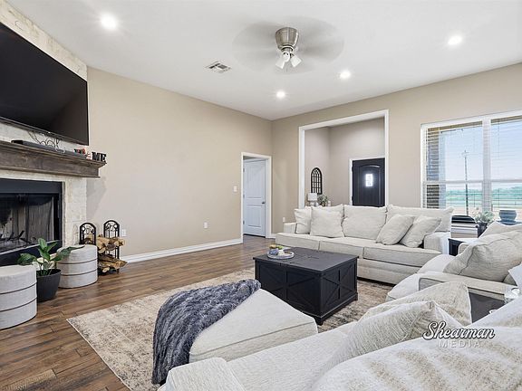 4th image of 103 Vineyard Ct