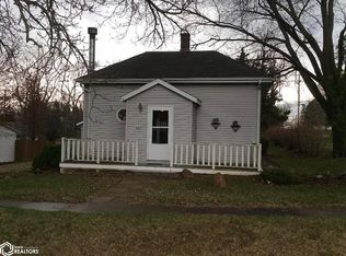 402 6th St, Gladbrook, IA 50635