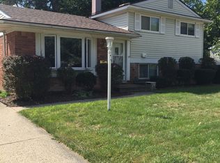 42037 River Oaks, Plymouth, MI 48170