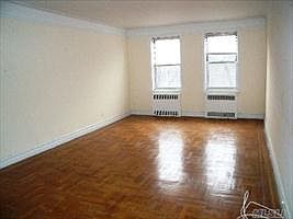 3rd image of 107-01 Park Ln S #A6k