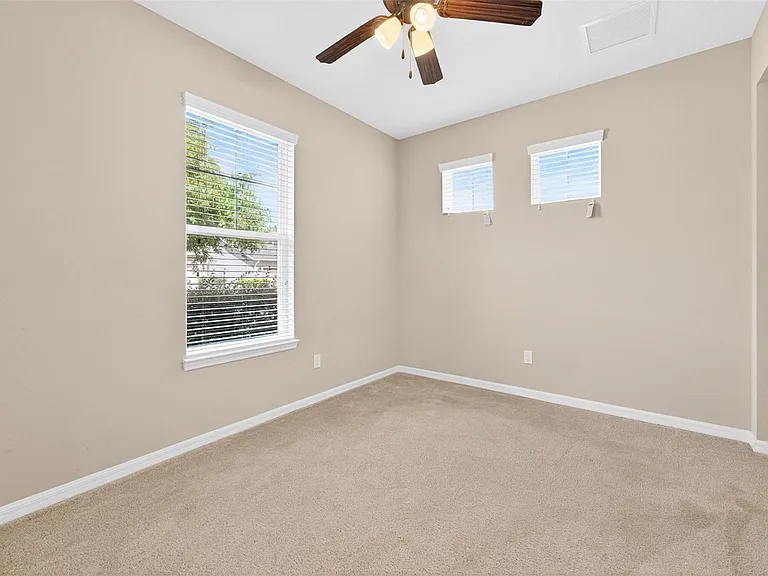 3637 NW 56th Ave — Photo 51