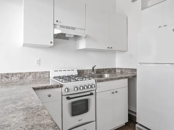 88 Fulton Street image 5 of 9