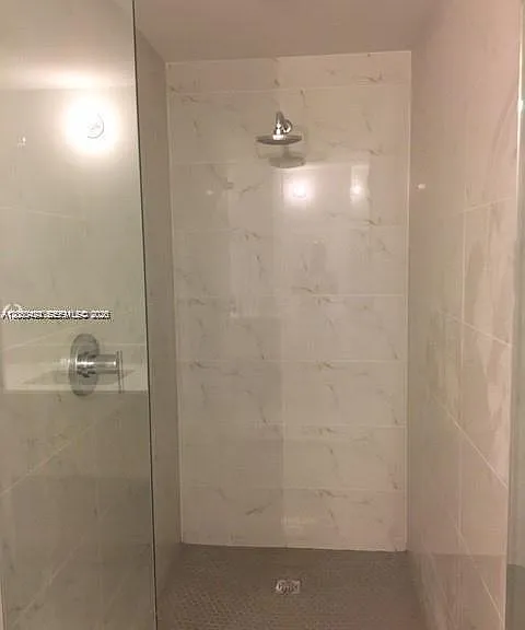 16385 Biscayne Blvd #621 — Photo 14