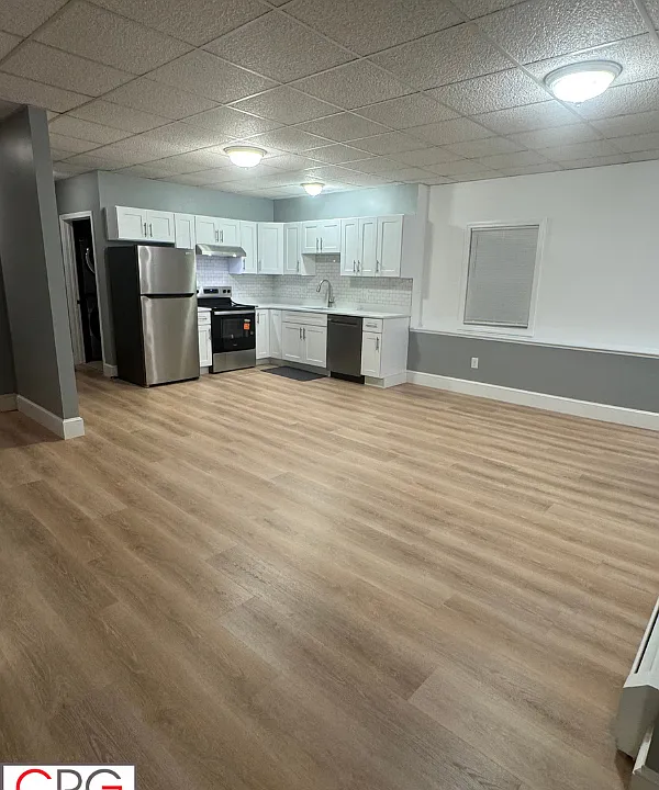 18 Connelly Ave #1