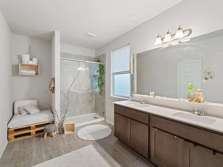 308 Catalina Dr — Photo 10
