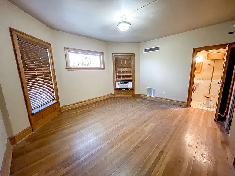 720 S 16th St — Photo 16