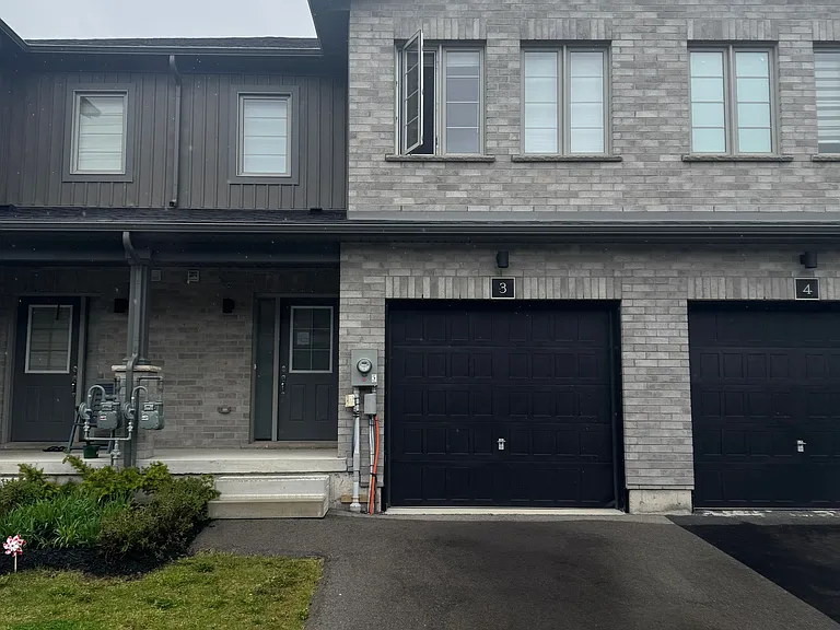 160 Stanley St #3 — Photo 3