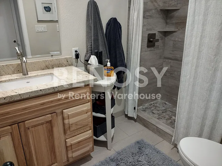 2124 N Lazona Dr — Photo 15