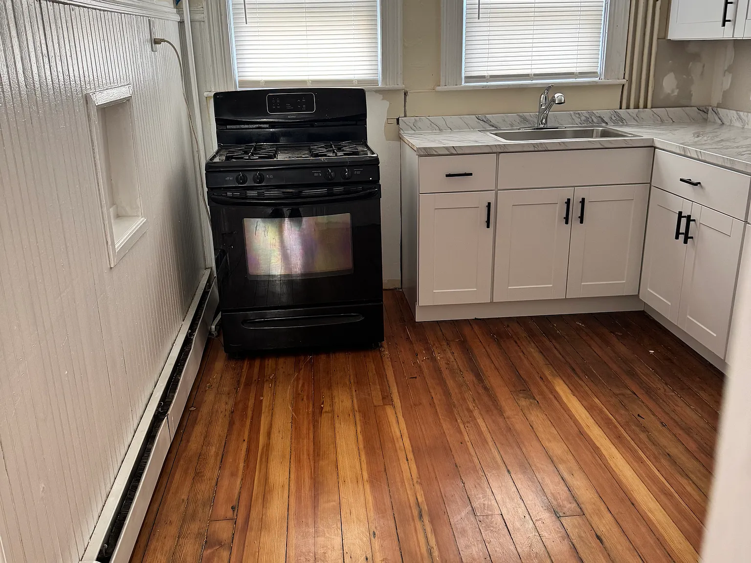 2 bed, 1100 sqft, $1,650 — Photo 3
