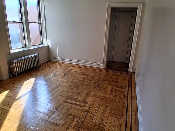 2nd image of 438 52nd St APT B5