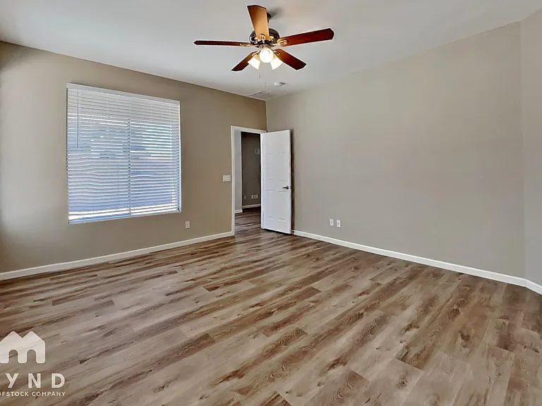 41201 N Yorktown Trl — Photo 13