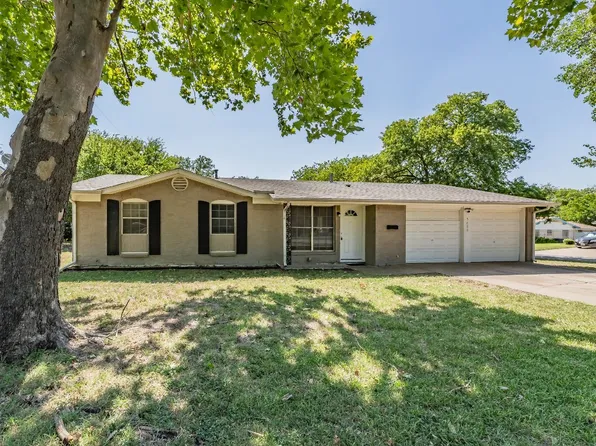 5600 Hensley Dr, Fort Worth, TX 76134