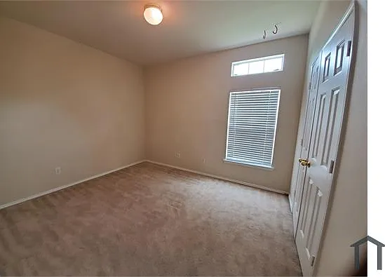 511 Binkley Ct — Photo 3
