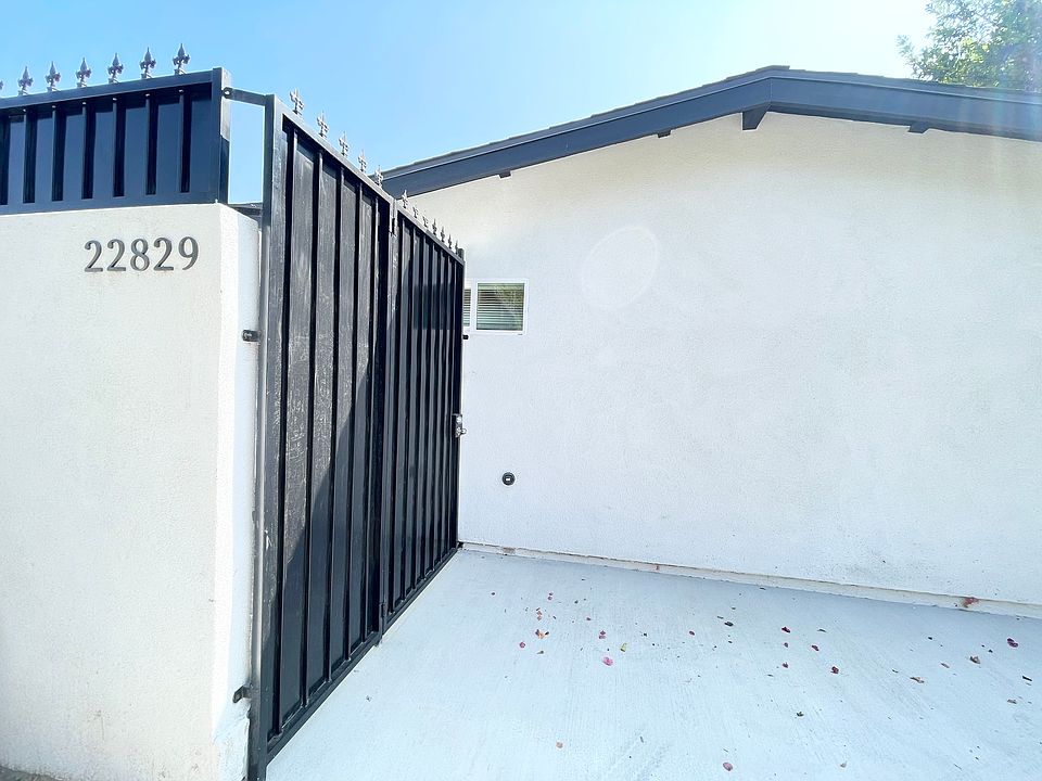 1st image of 22829 Burton St