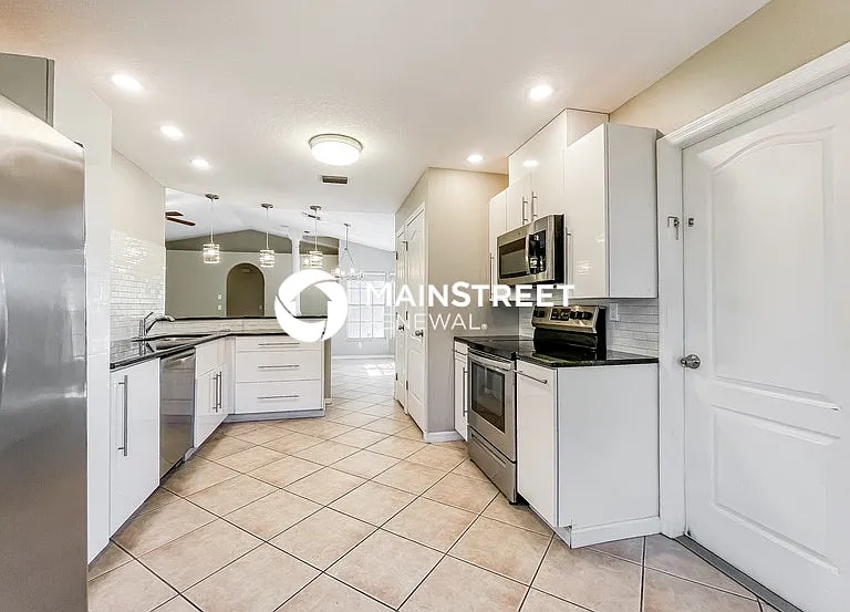 3173 Parkhill Ave — Photo 6