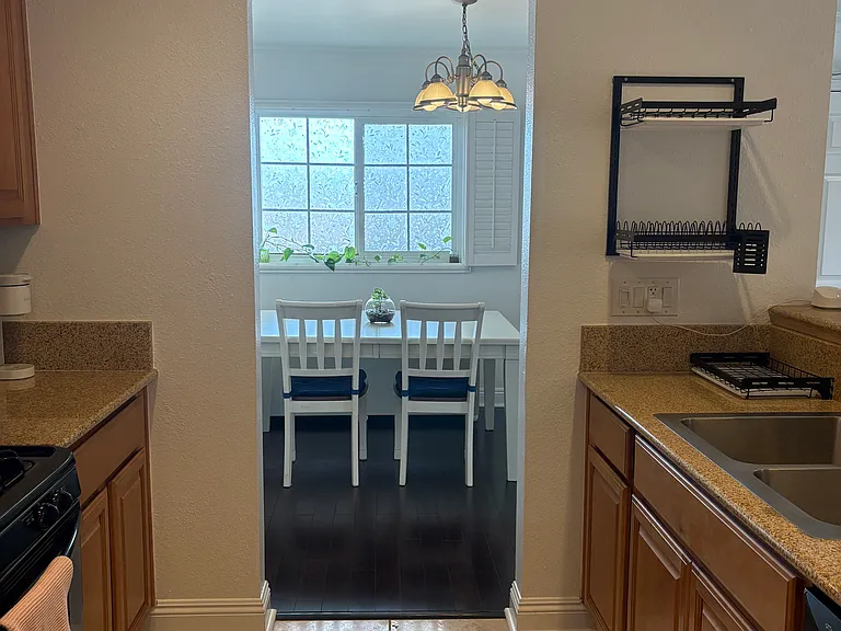 1605 E 2nd St #301 — Photo 12