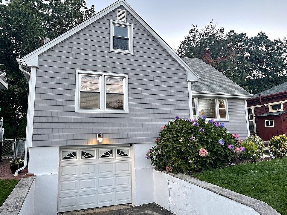 2nd image of 100 Fern Ave