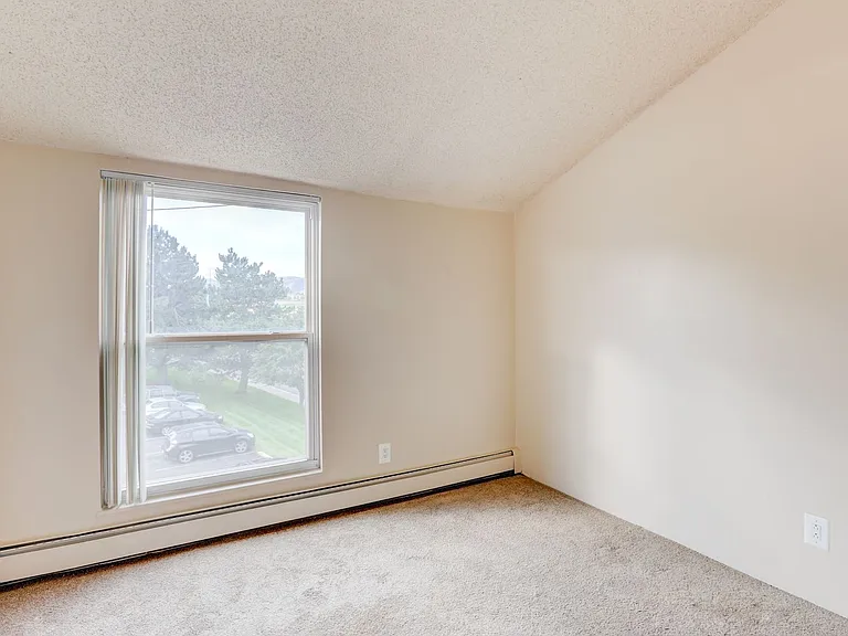 Summit View Village Apartments — Photo 21