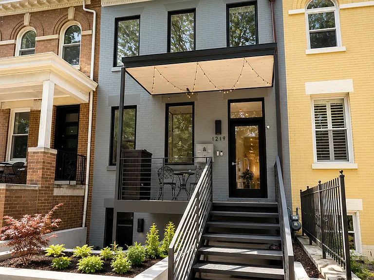 1219 Park Rd NW #3 — Photo 1