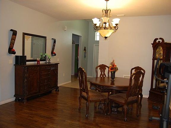 3rd image of 2203 Colville Chase Dr