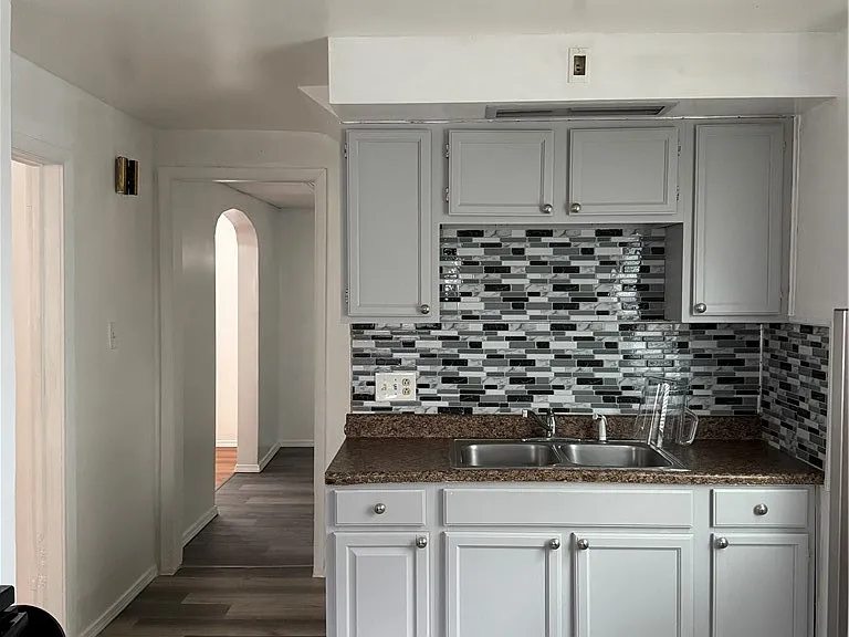 239 Weyl St — Photo 17