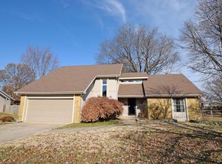 1315 E Rockwood St, Springfield, MO 65804