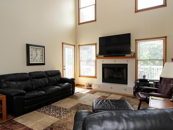 4th image of 2768 Gullmont Dr SW