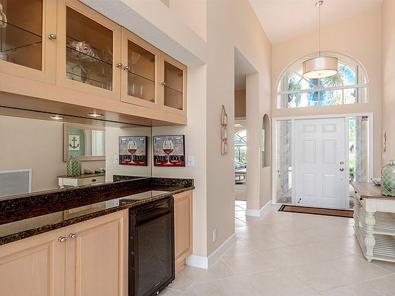 3rd image of 1612 SE Ballantrae Blvd