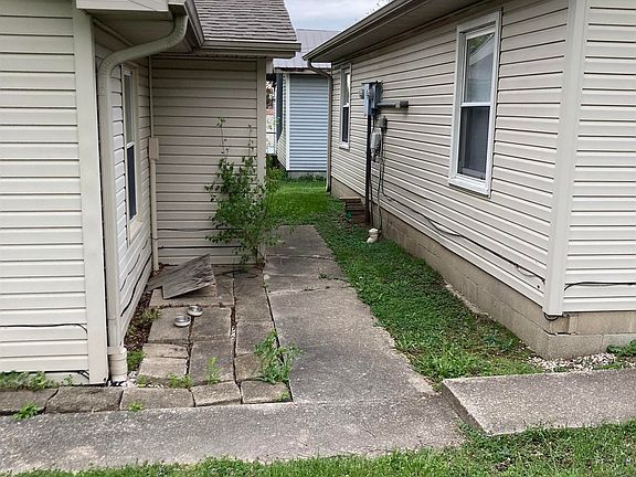 4th image of 321 W Dale St